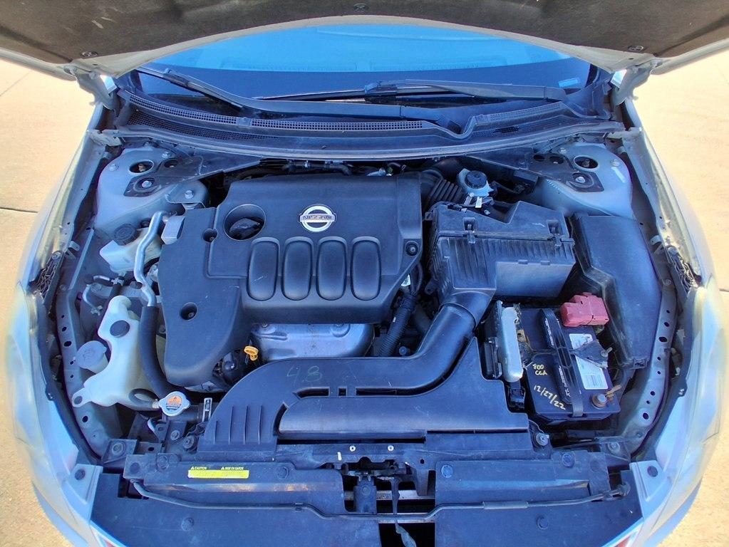Nissan Altima 4dr Sdn I4 CVT 2.5 S 2012