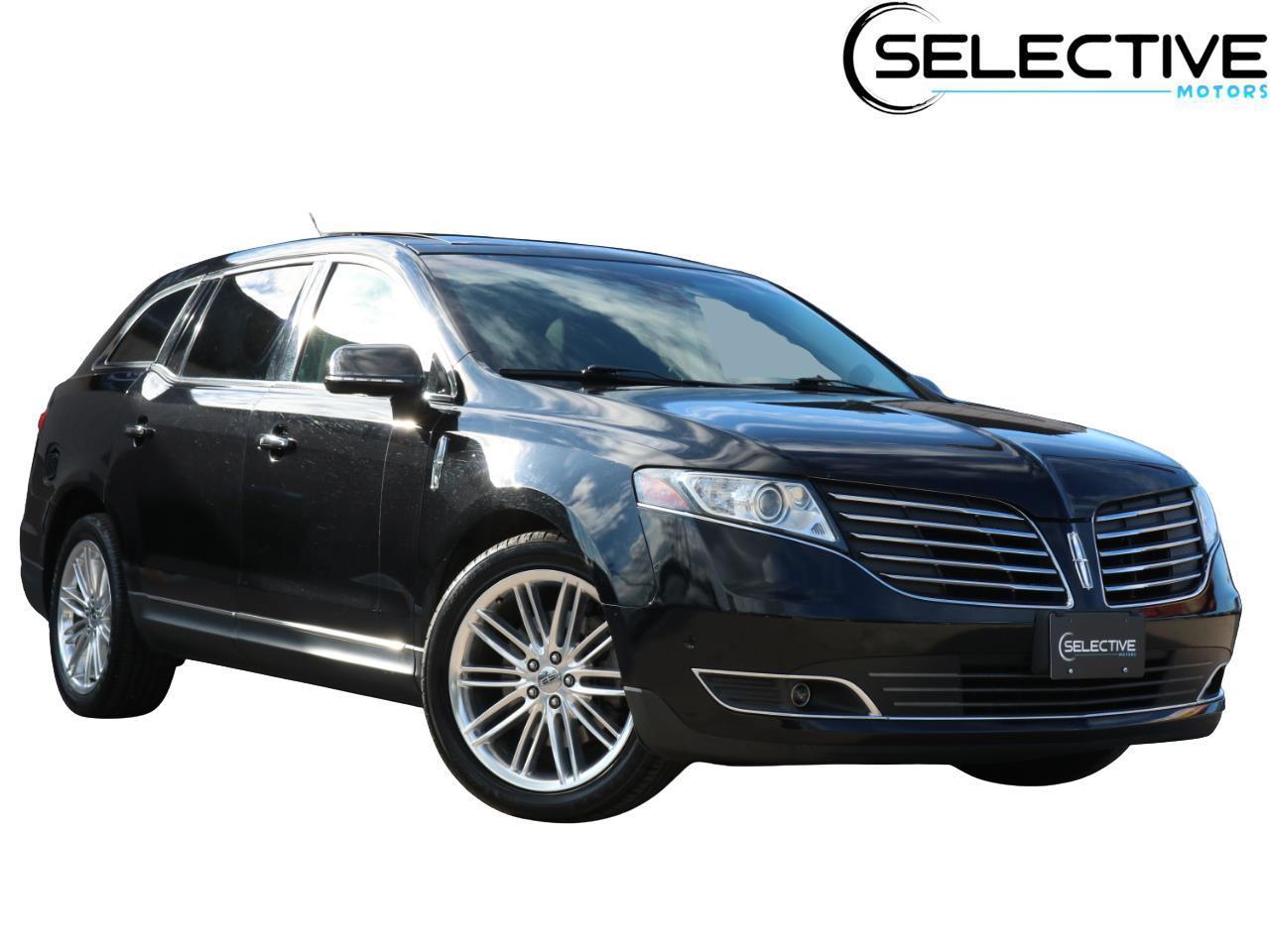 2019 Lincoln MKT 3.5 AWD's photo