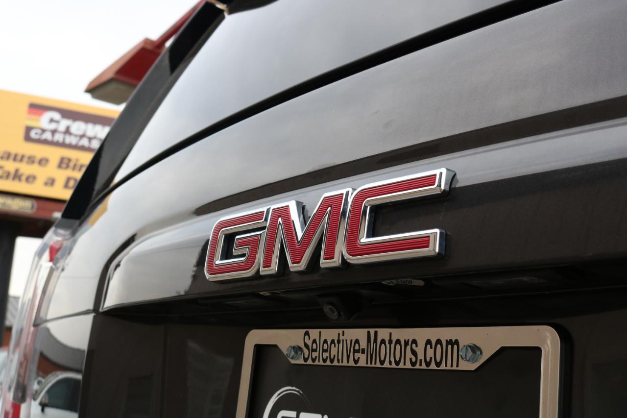 GMC Yukon XL photo 12