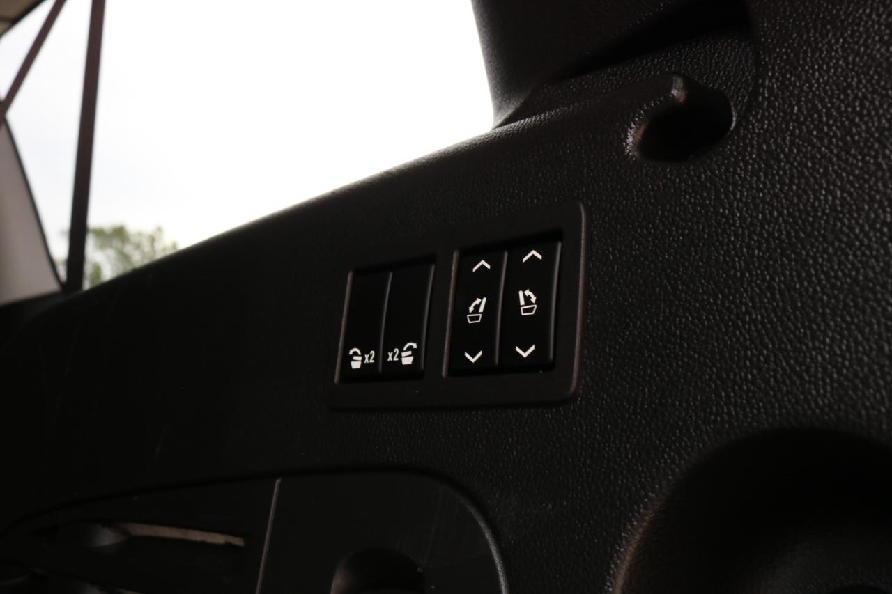 GMC Yukon XL photo 48