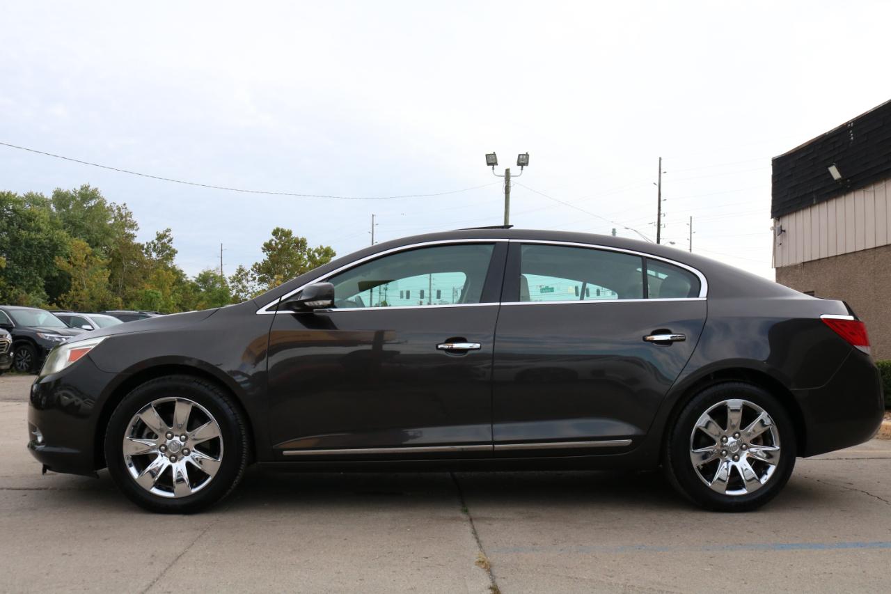 Buick LaCrosse photo 16