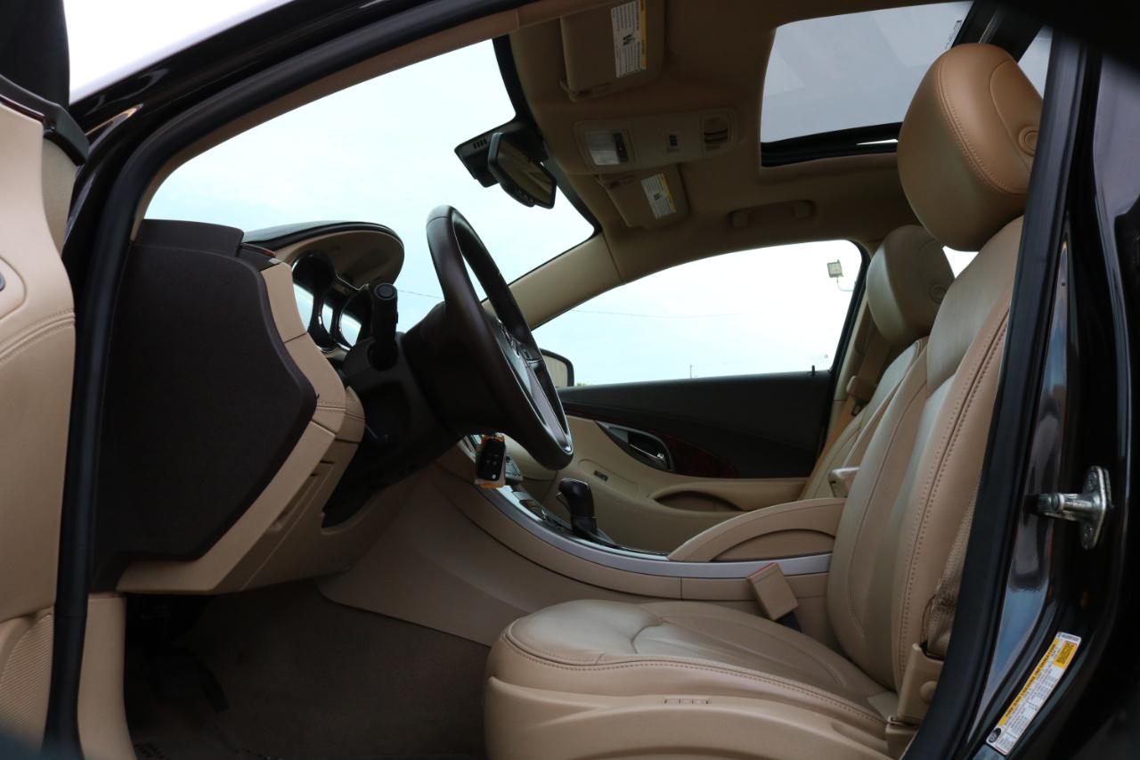 Buick LaCrosse photo 20
