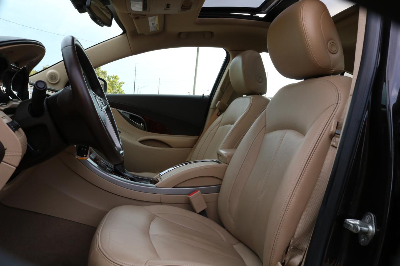 Buick LaCrosse photo 21