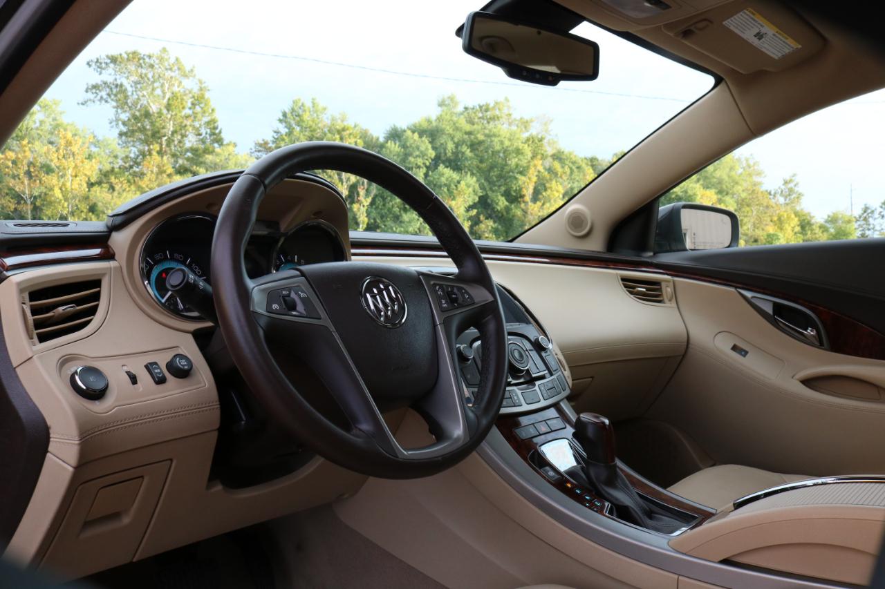 Buick LaCrosse photo 22