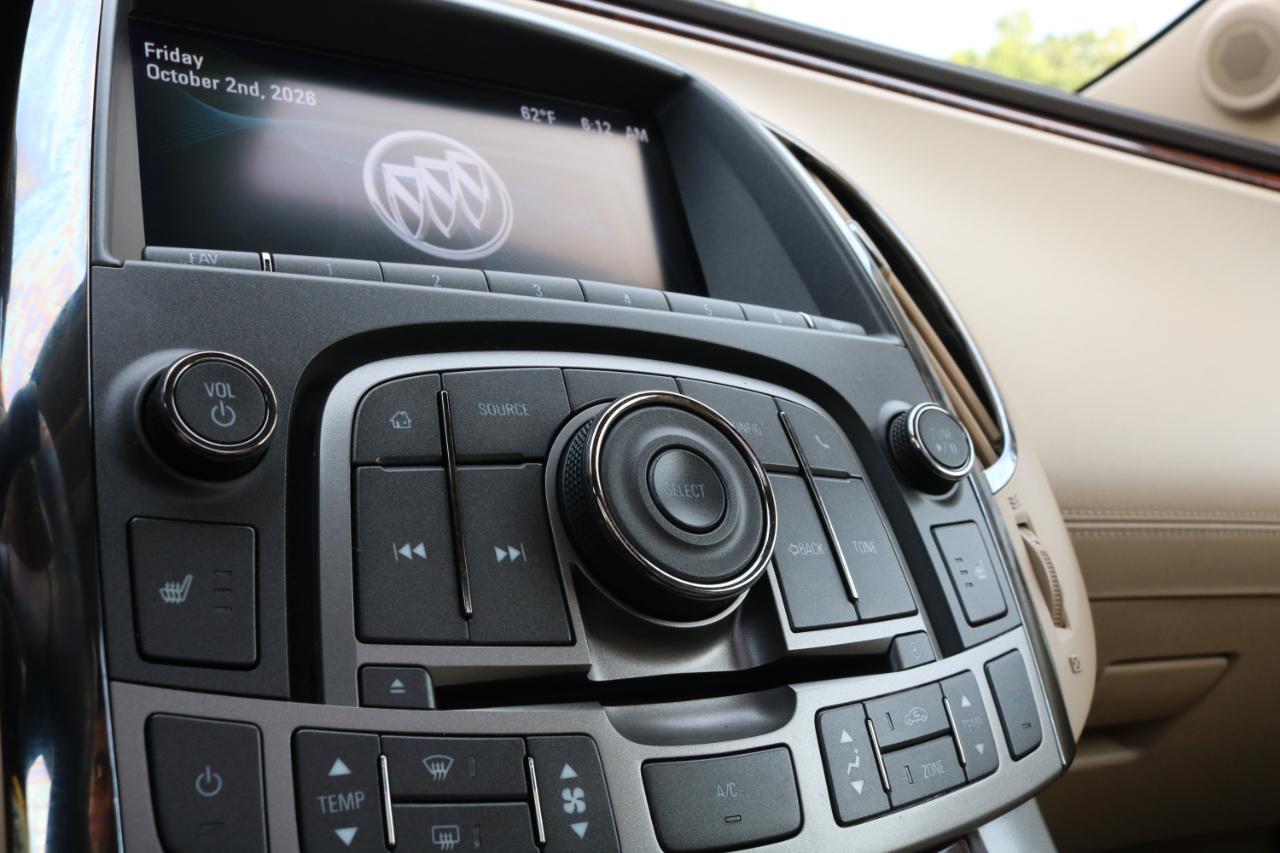 Buick LaCrosse photo 28