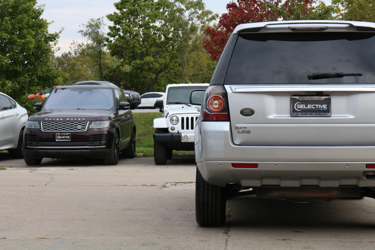 Land Rover LR2 photo 8