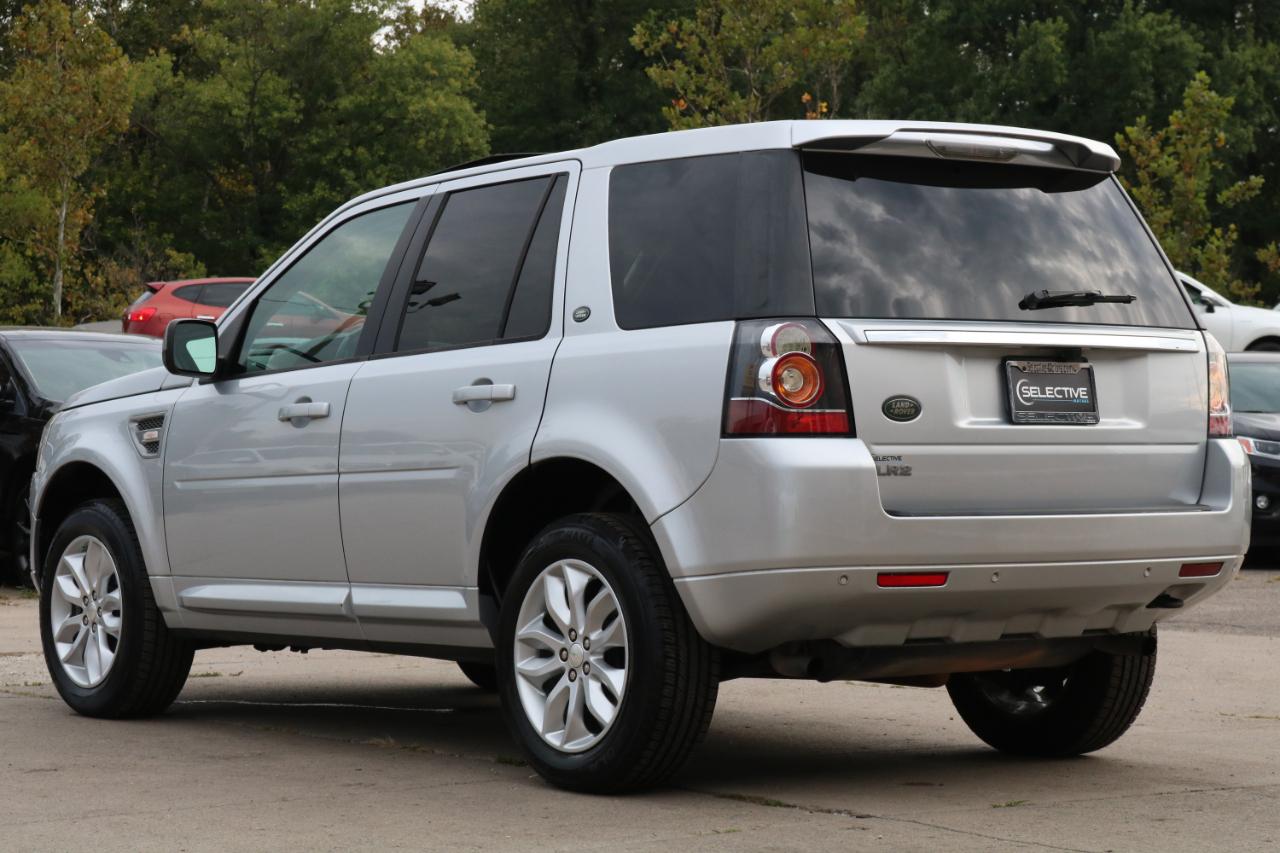 Land Rover LR2 photo 11