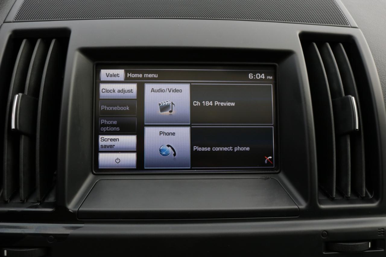 Land Rover LR2 photo 22