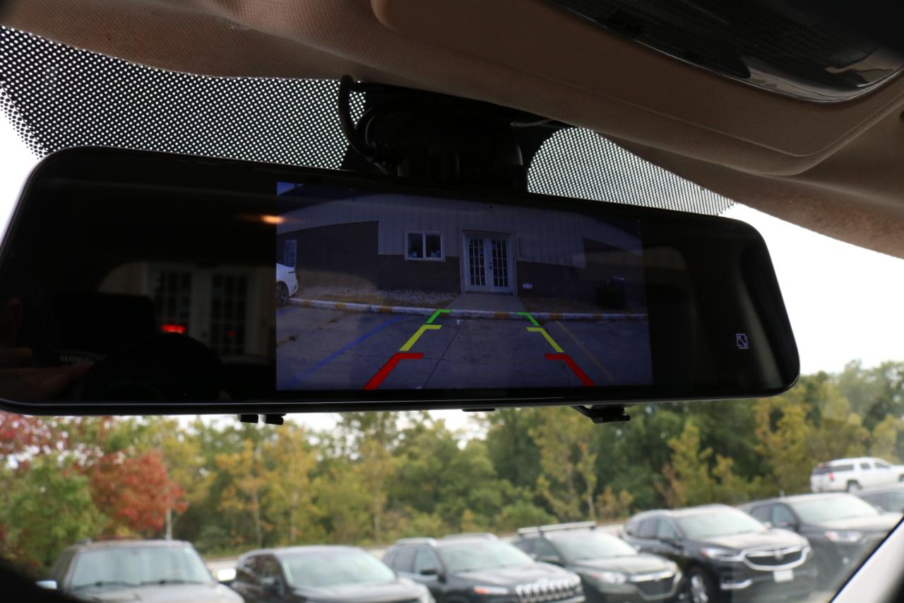 Land Rover LR2 photo 23