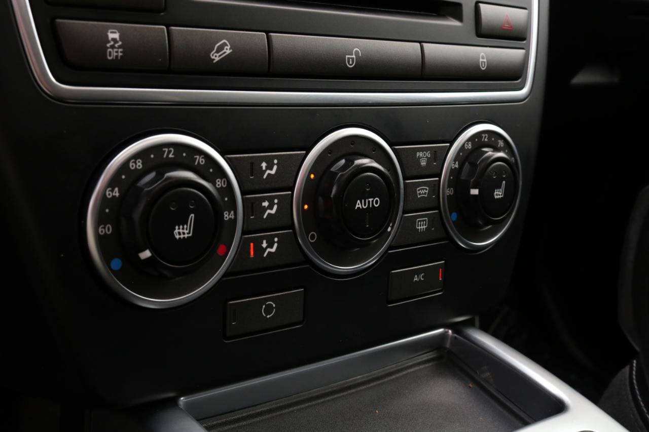 Land Rover LR2 photo 25