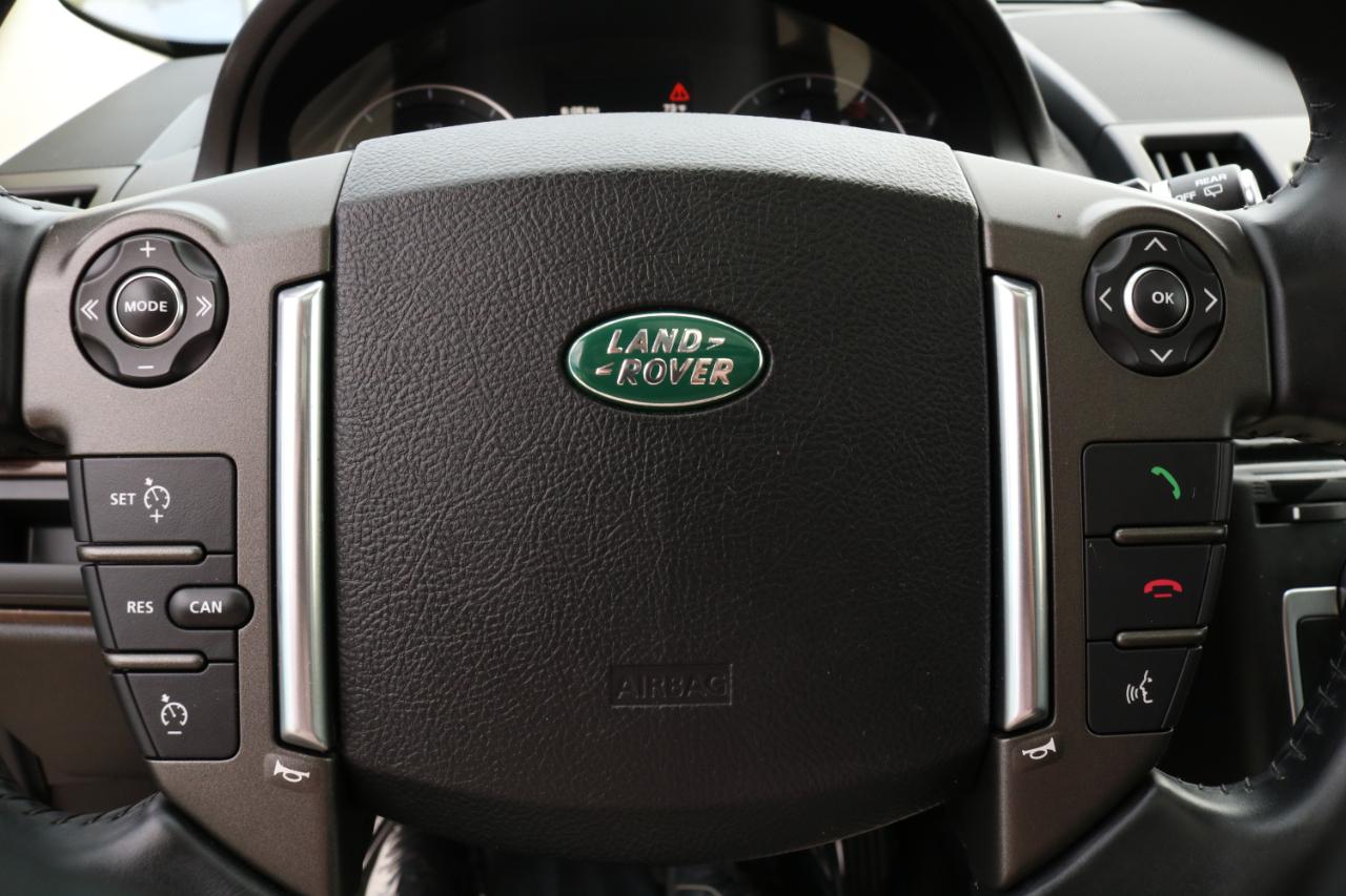 Land Rover LR2 photo 28