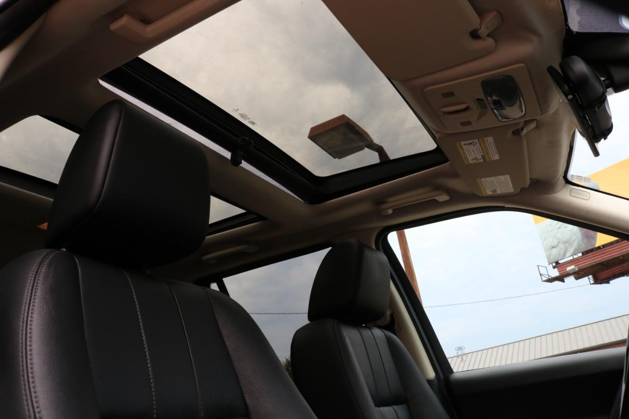 Land Rover LR2 photo 40