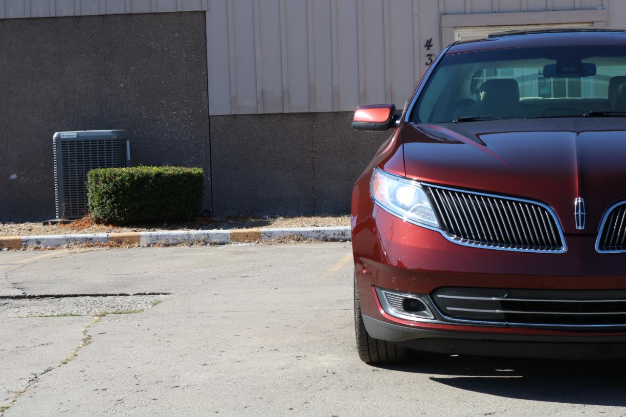 Lincoln MKS photo 5