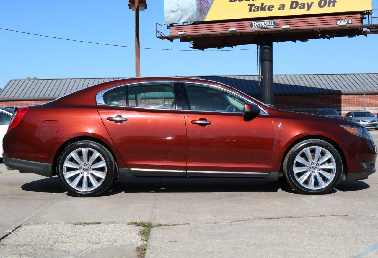 Lincoln MKS photo 7