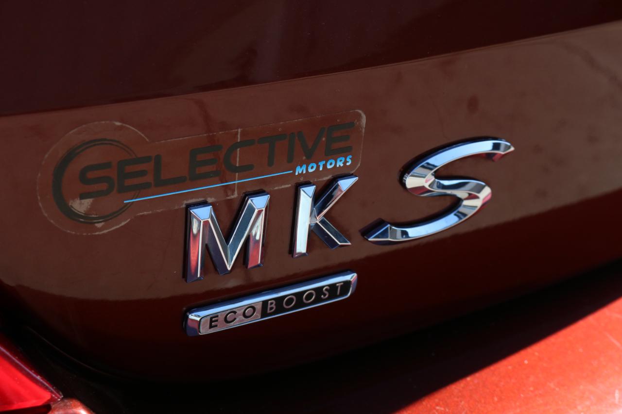 Lincoln MKS photo 11