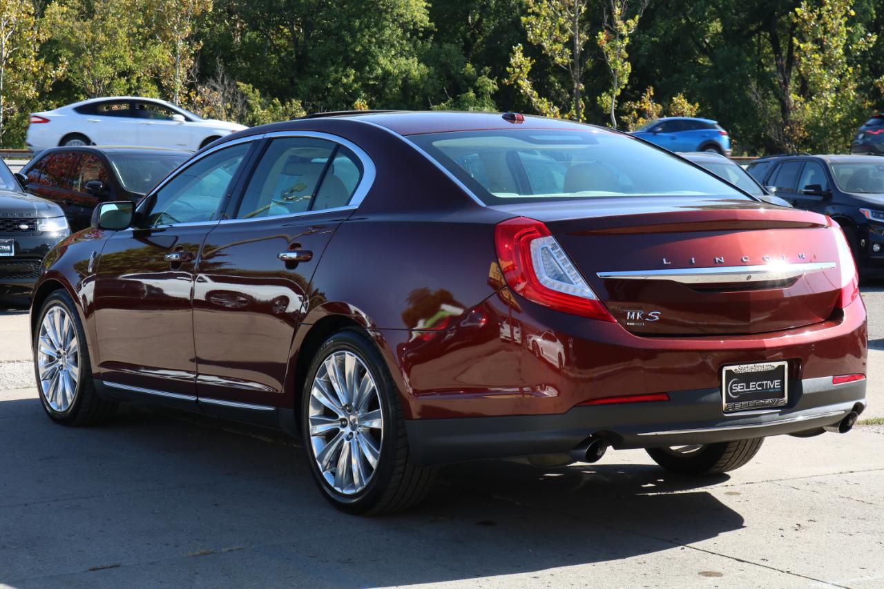 Lincoln MKS photo 12