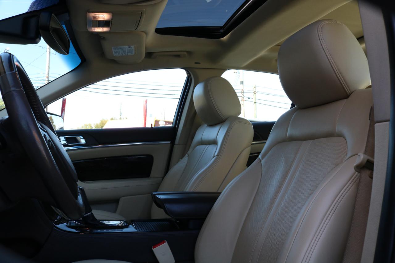 Lincoln MKS photo 18