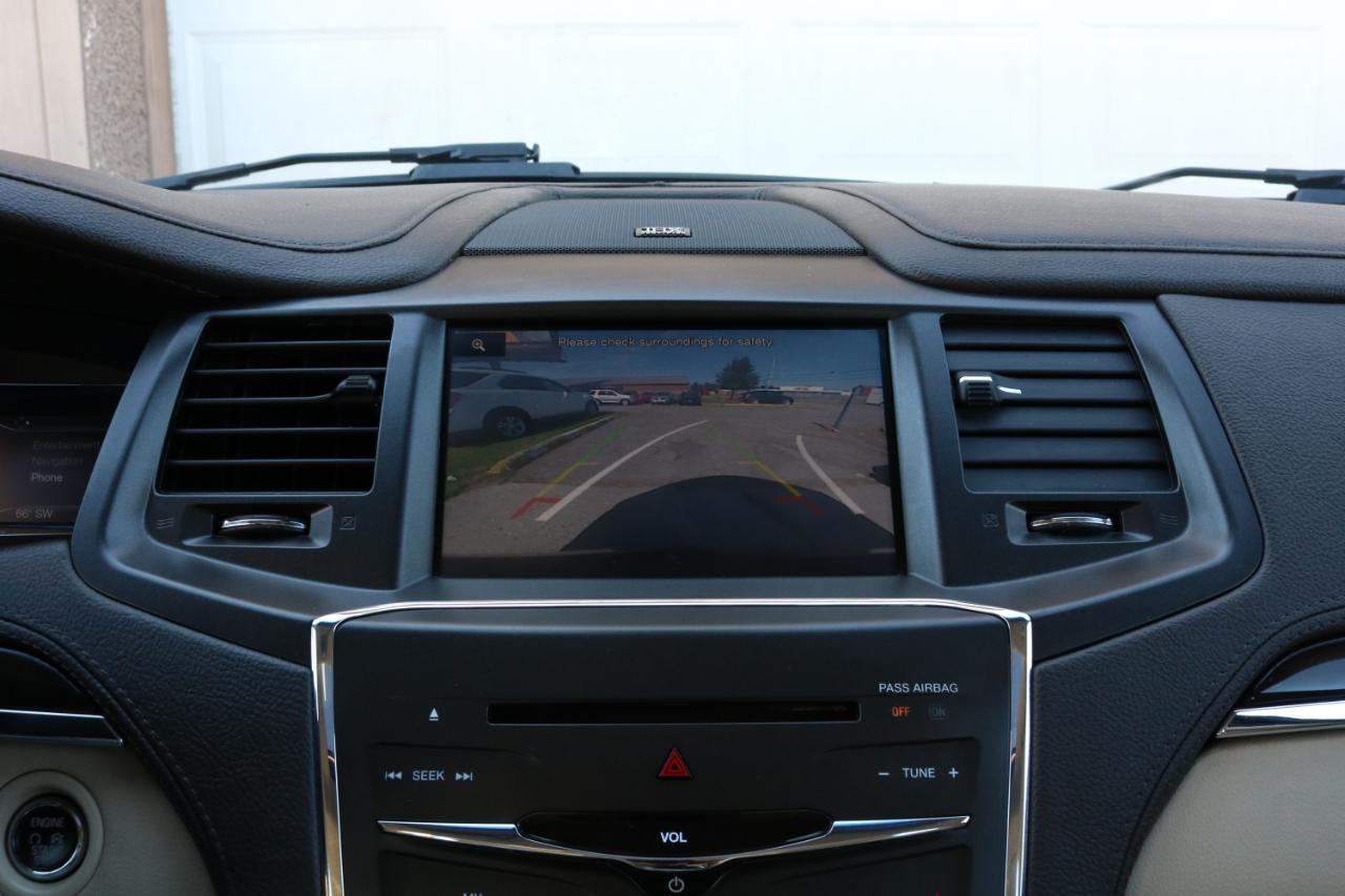 Lincoln MKS photo 26