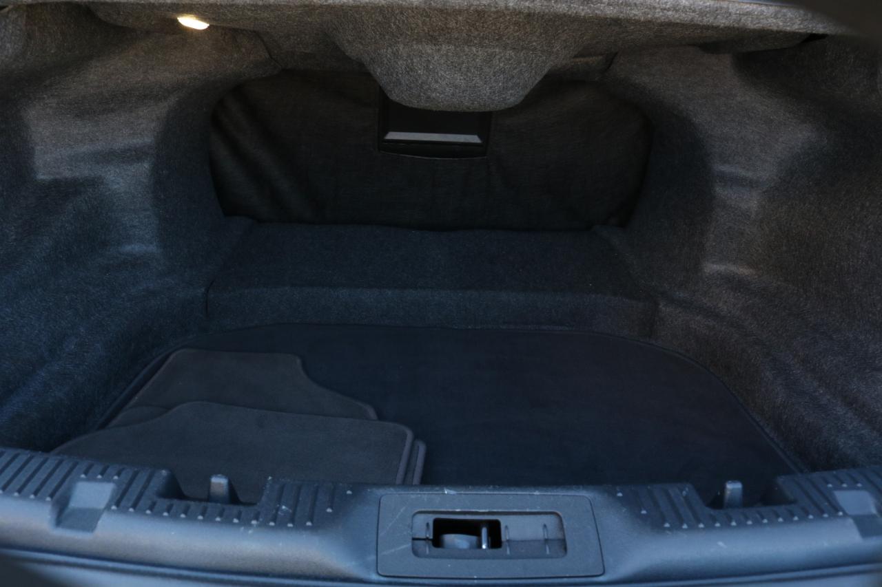 Lincoln MKS photo 33