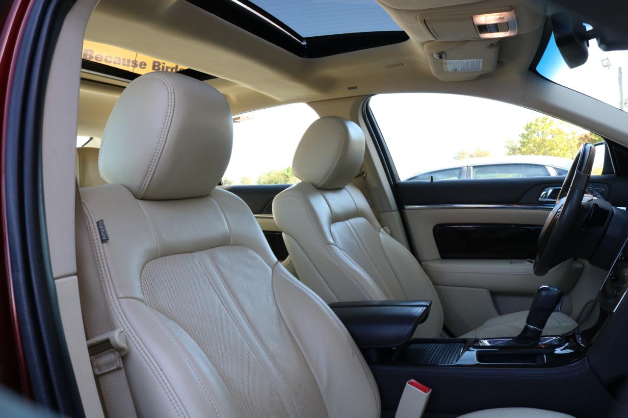 Lincoln MKS photo 43