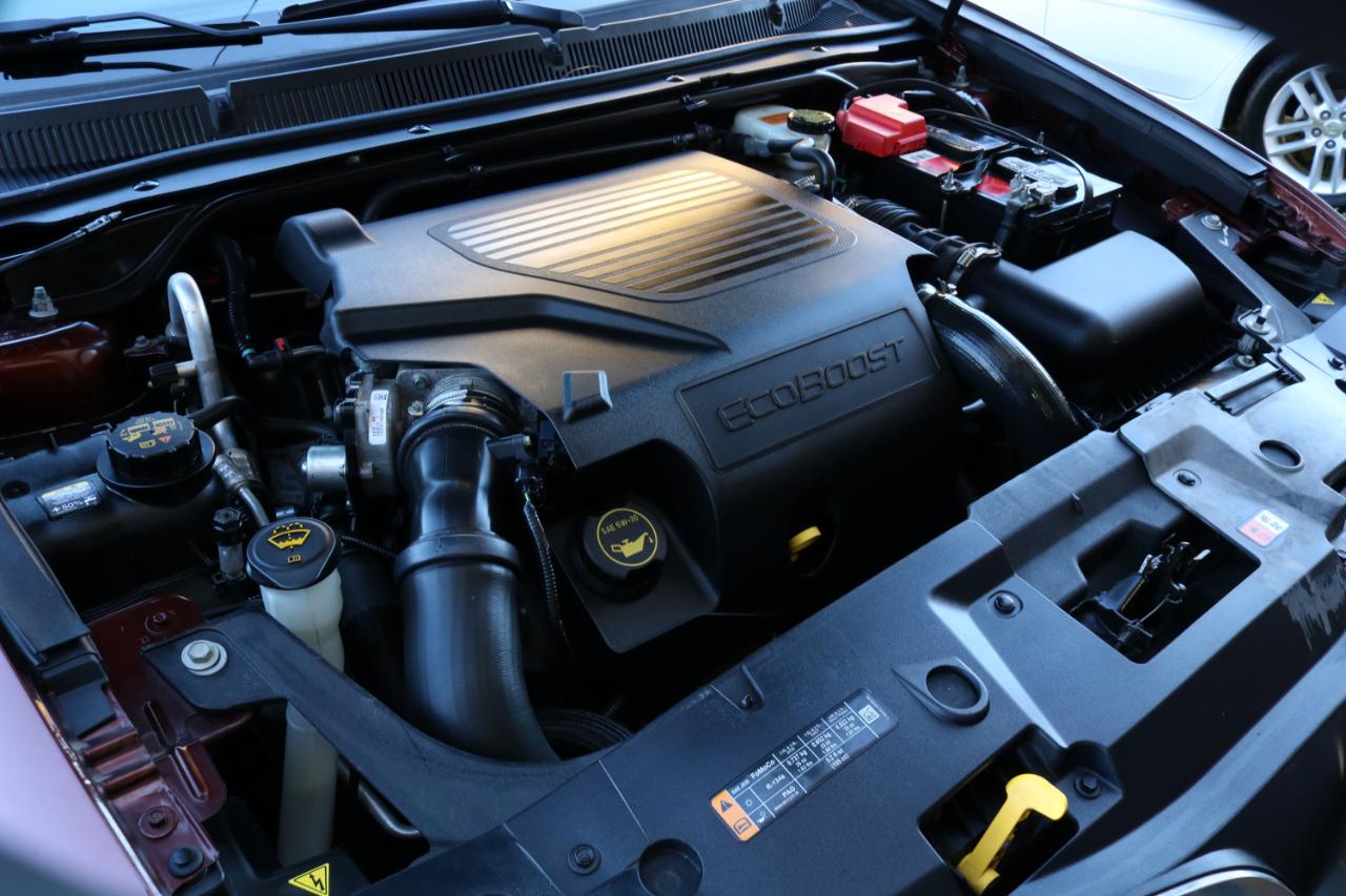 Lincoln MKS photo 47