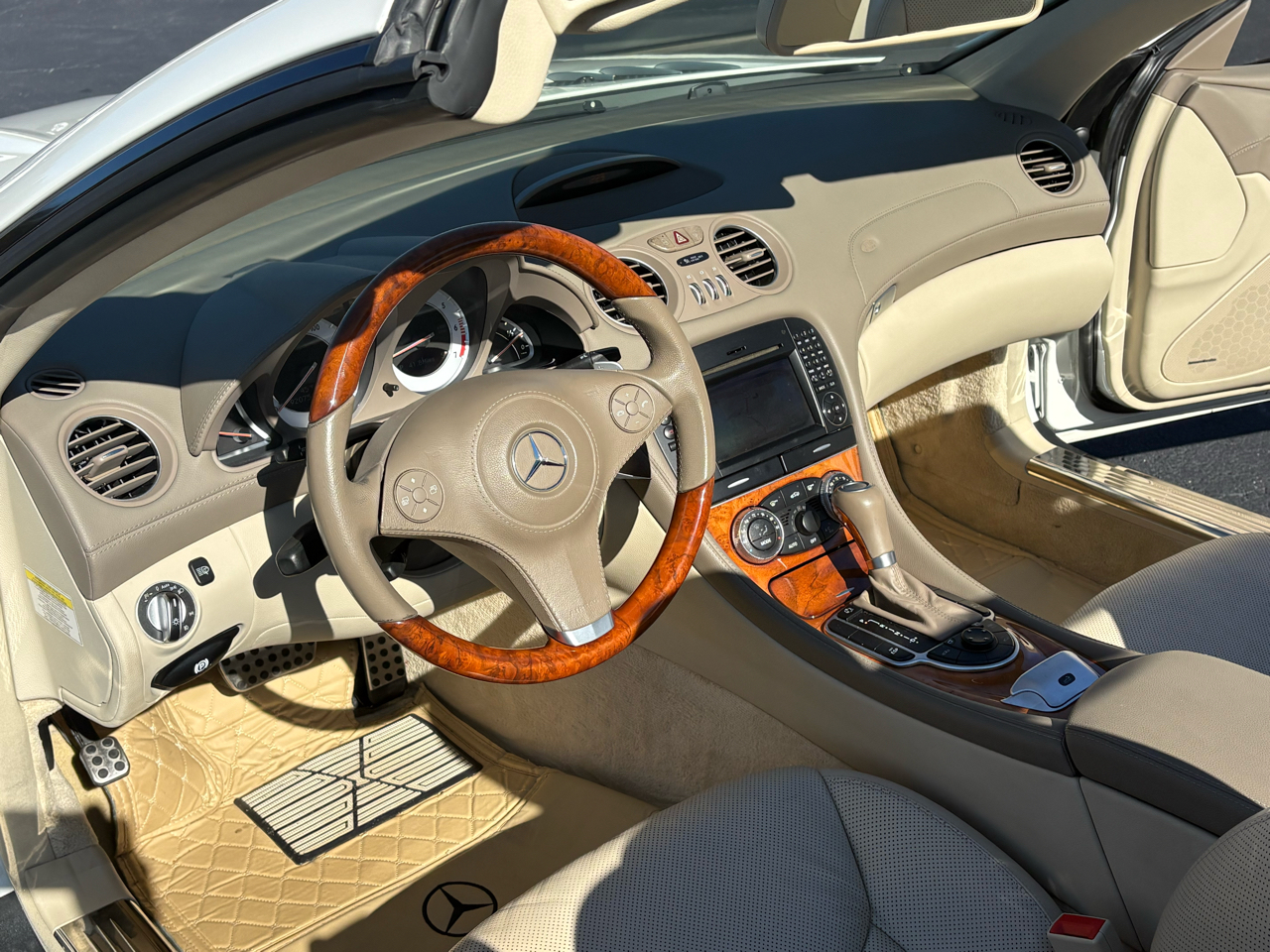 Mercedes-Benz SL-Class SL550 2009