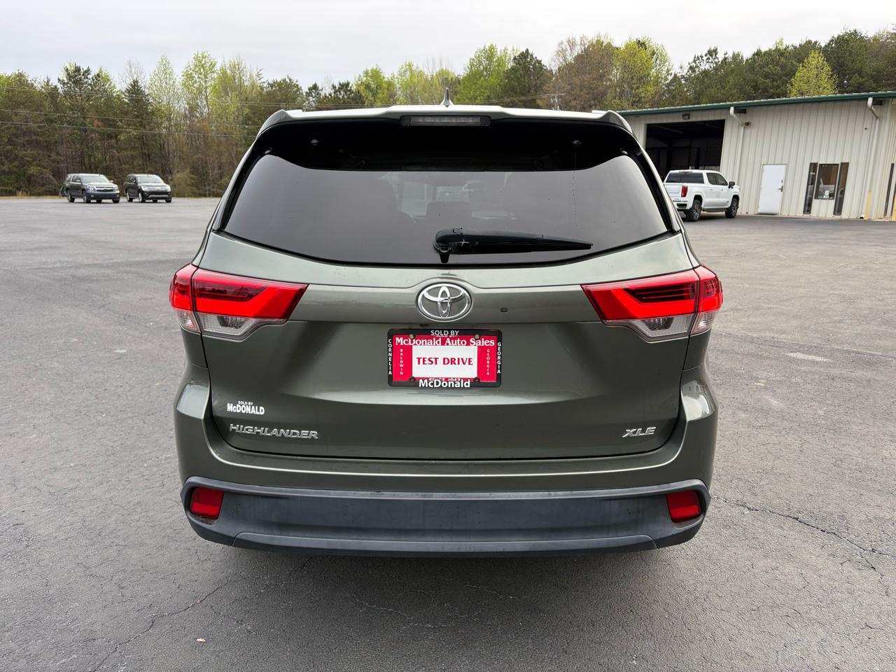 Toyota Highlander XLE FWD V6 2019