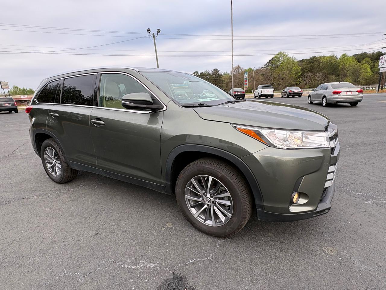 Toyota Highlander XLE FWD V6 2019