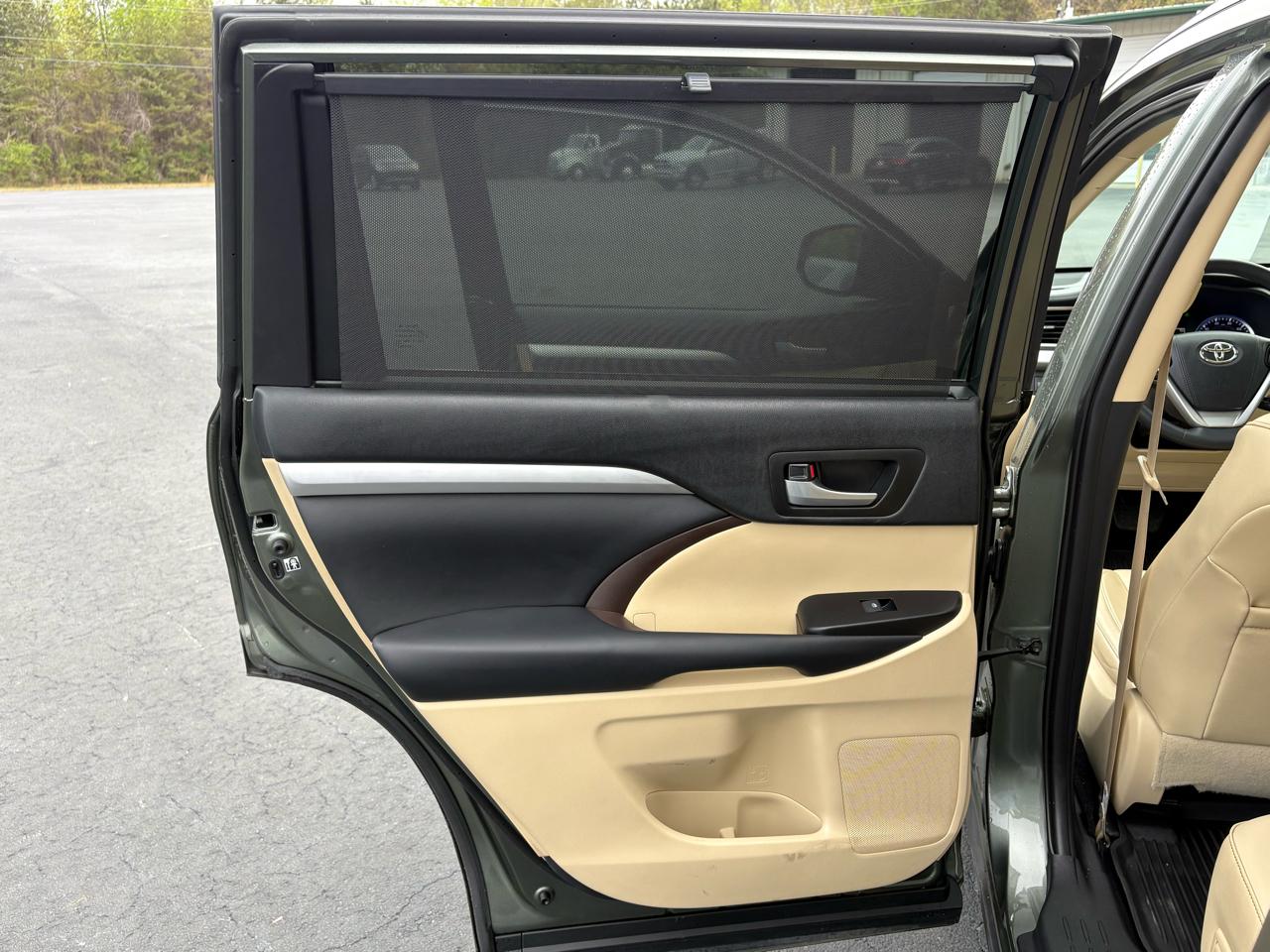 Toyota Highlander XLE FWD V6 2019