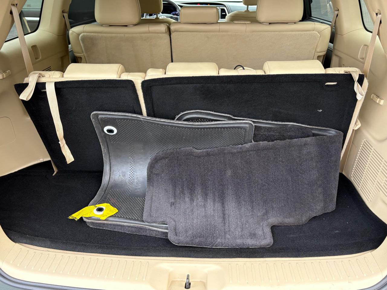 Toyota Highlander XLE FWD V6 2019