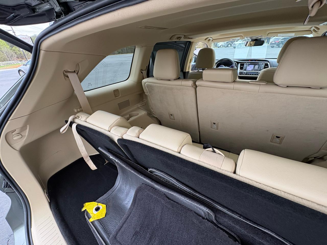 Toyota Highlander XLE FWD V6 2019