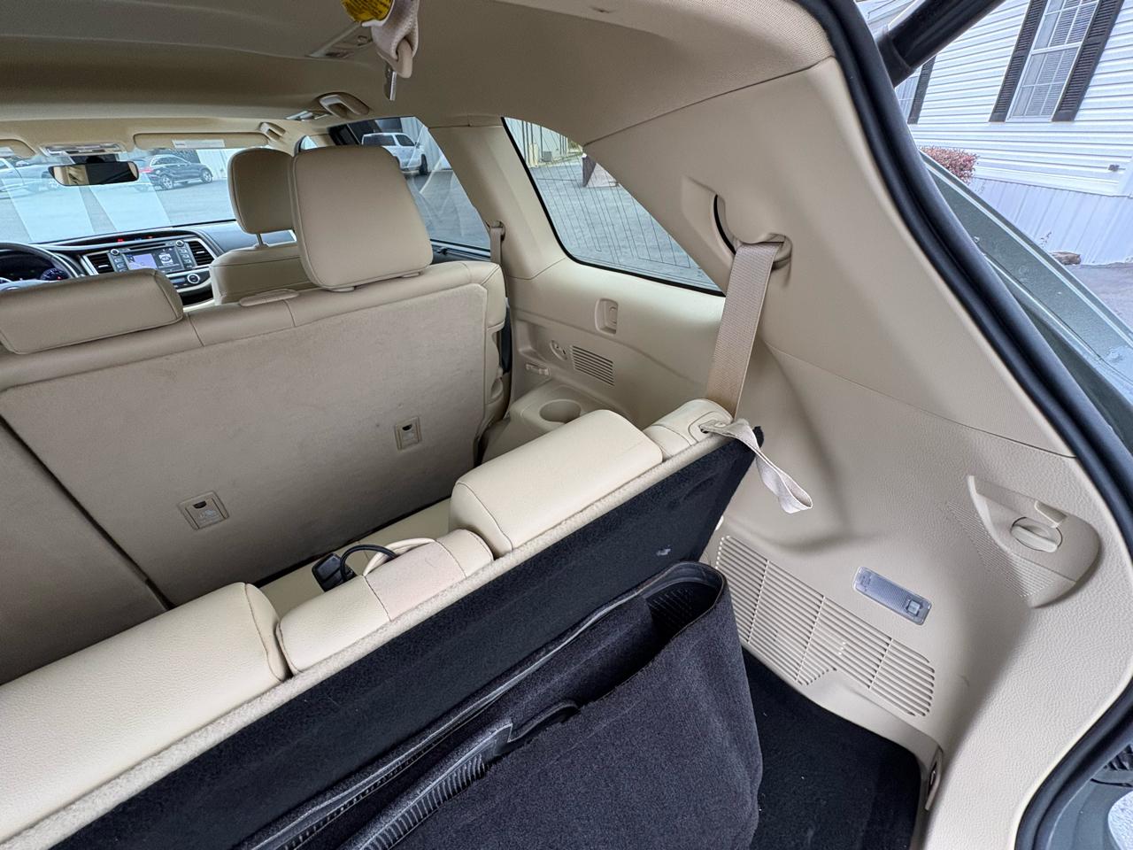 Toyota Highlander XLE FWD V6 2019