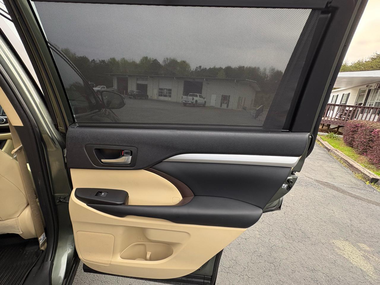 Toyota Highlander XLE FWD V6 2019