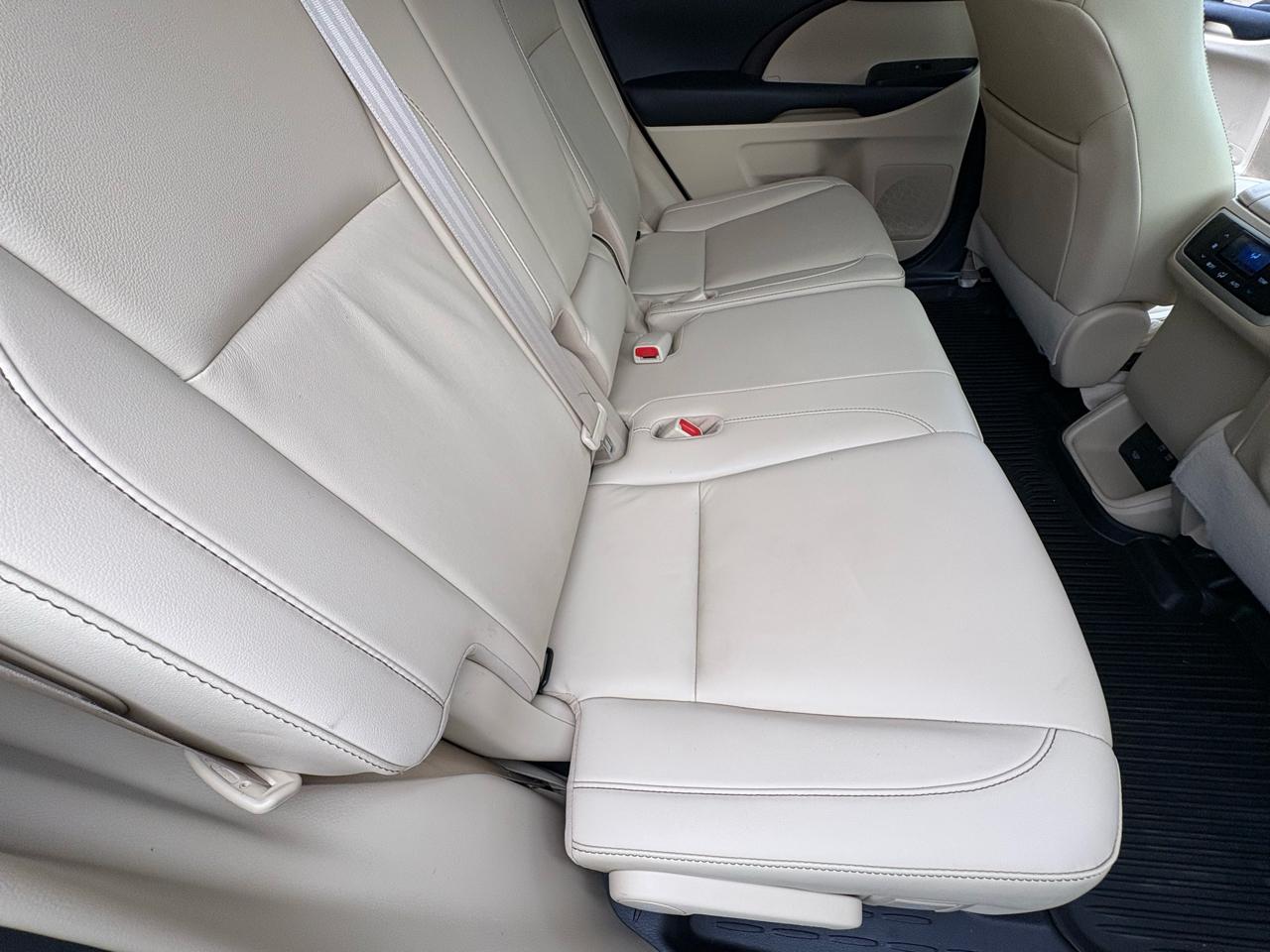 Toyota Highlander XLE FWD V6 2019