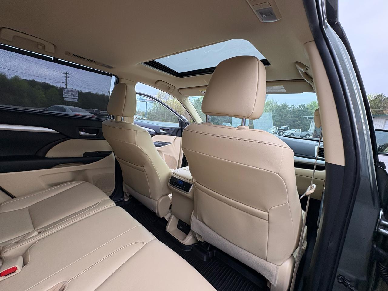 Toyota Highlander XLE FWD V6 2019