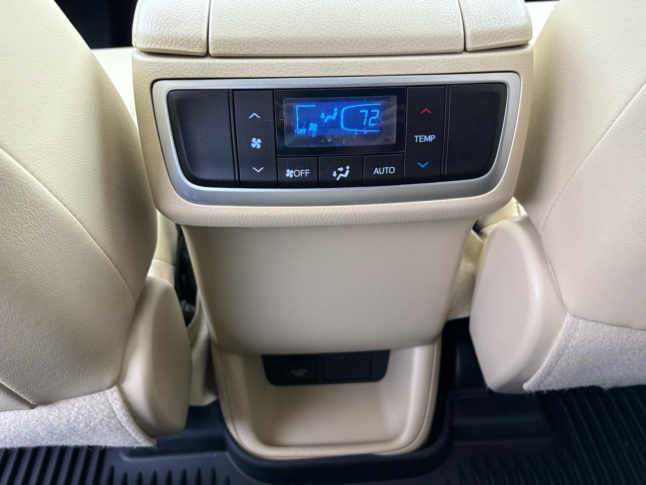 Toyota Highlander XLE FWD V6 2019