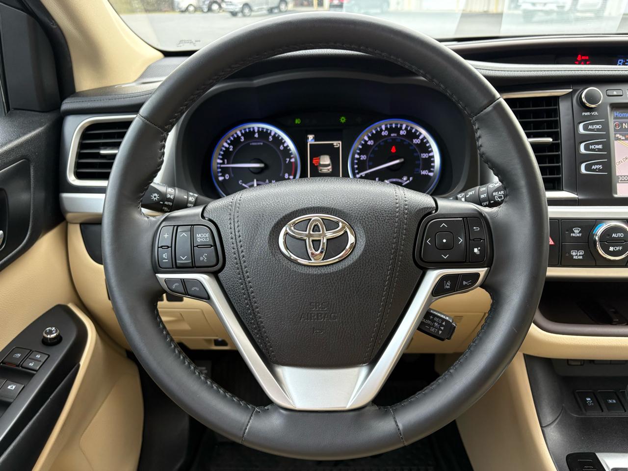Toyota Highlander XLE FWD V6 2019