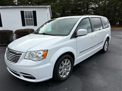 2016 Chrysler Town & Country 