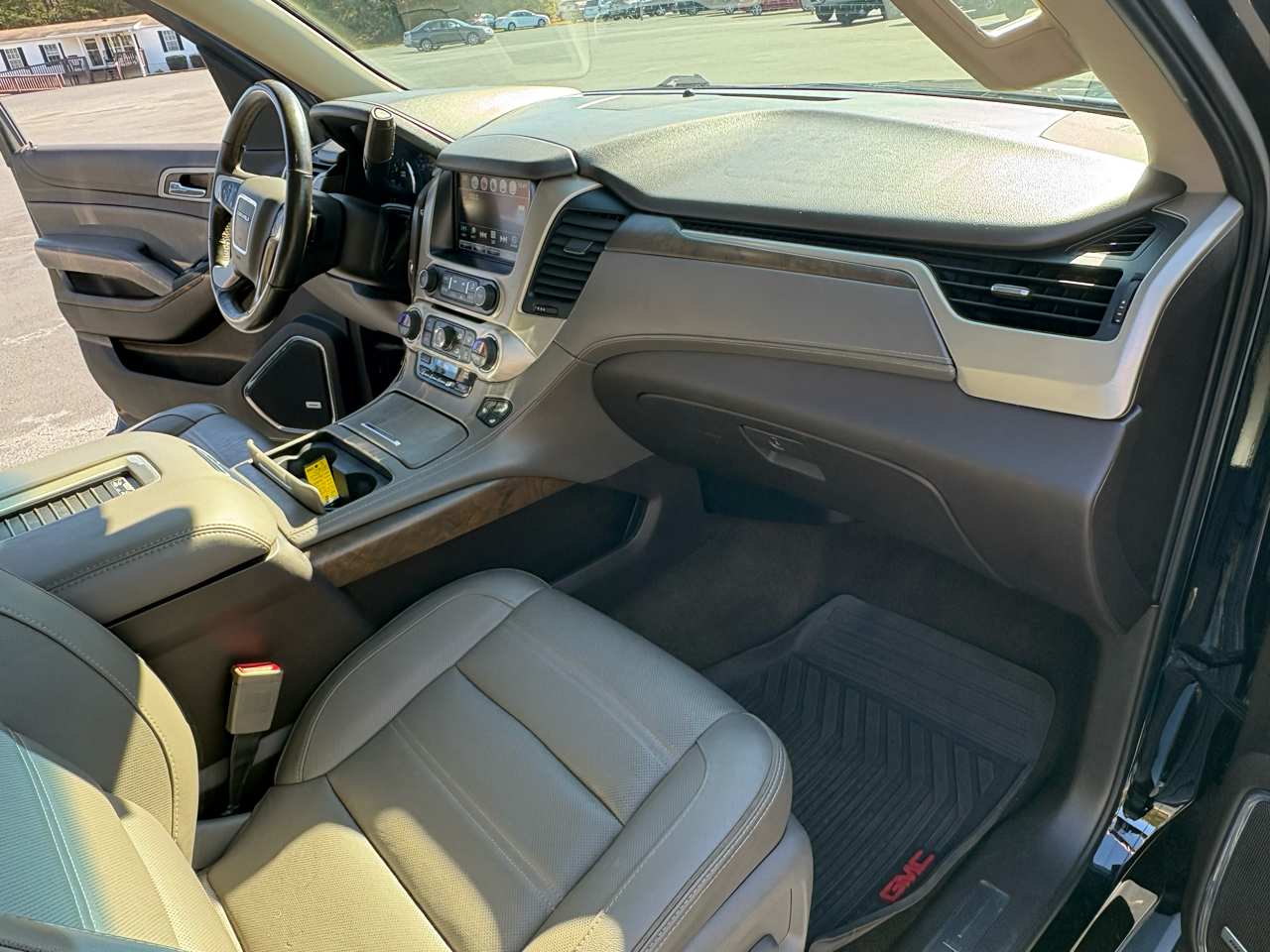 GMC Yukon Denali 4WD 2018 GMC Yukon Denali 4WD 2018