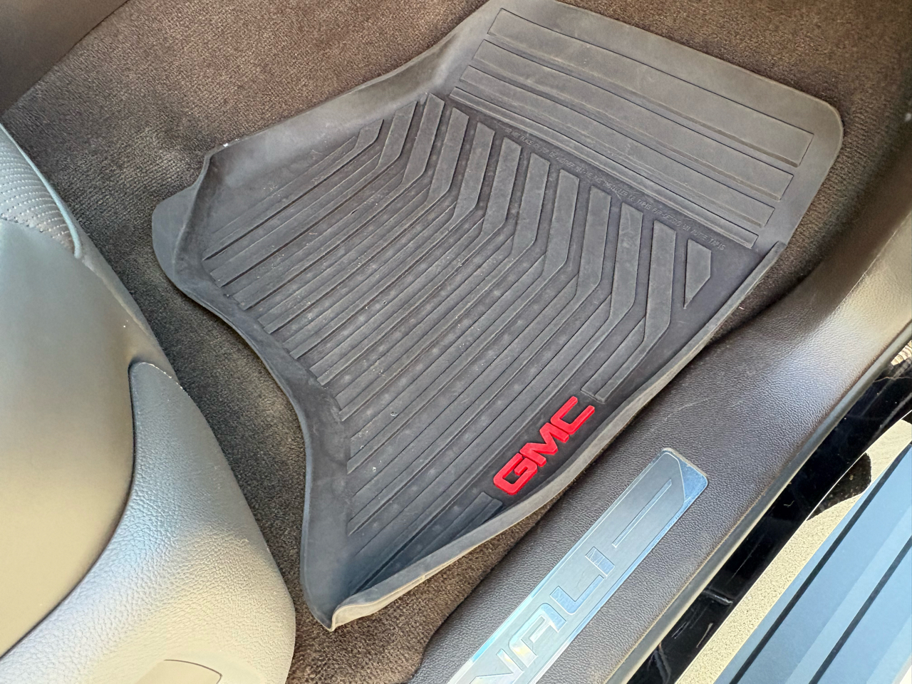 GMC Yukon Denali 4WD 2018 GMC Yukon Denali 4WD 2018