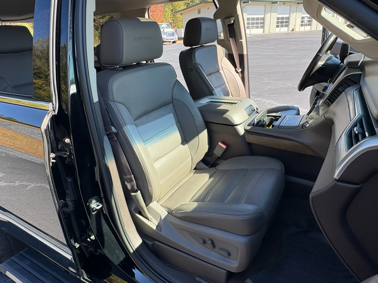 GMC Yukon Denali 4WD 2018 GMC Yukon Denali 4WD 2018