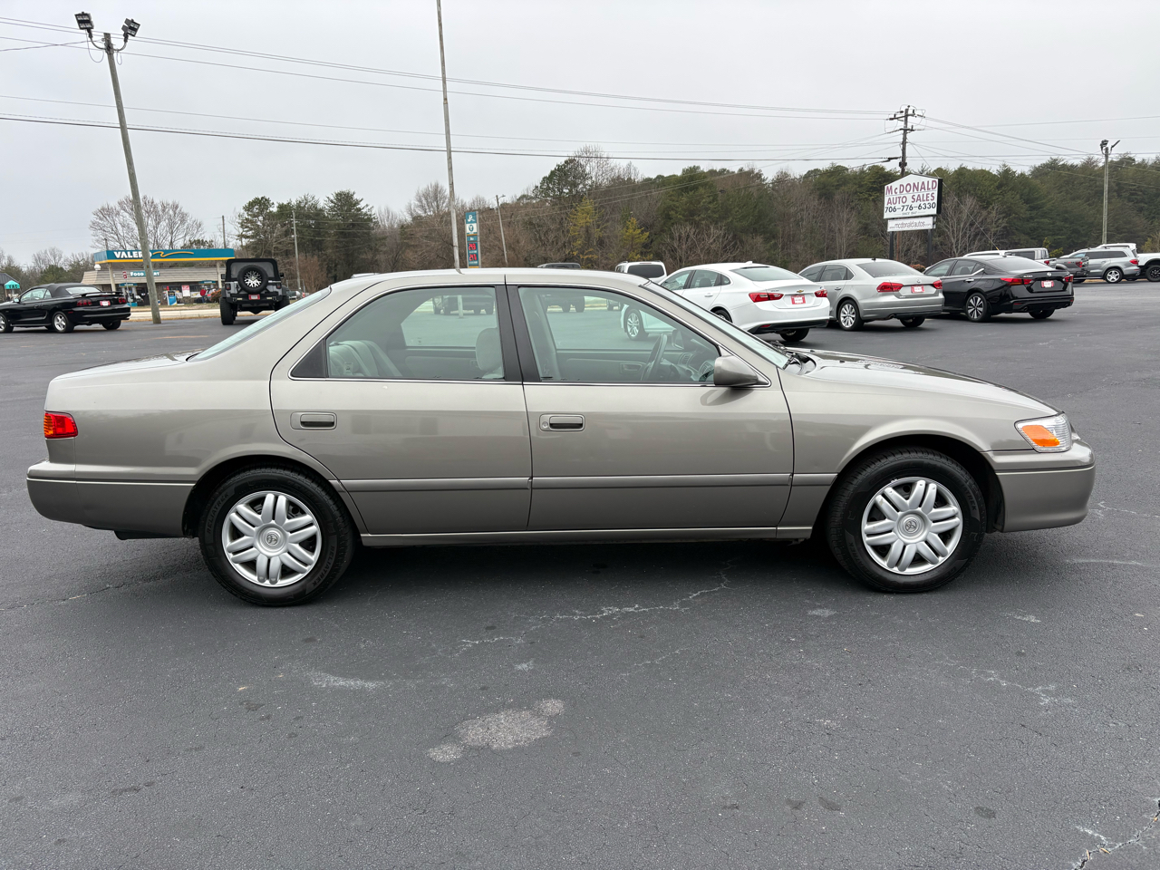 Toyota Camry LE 2000