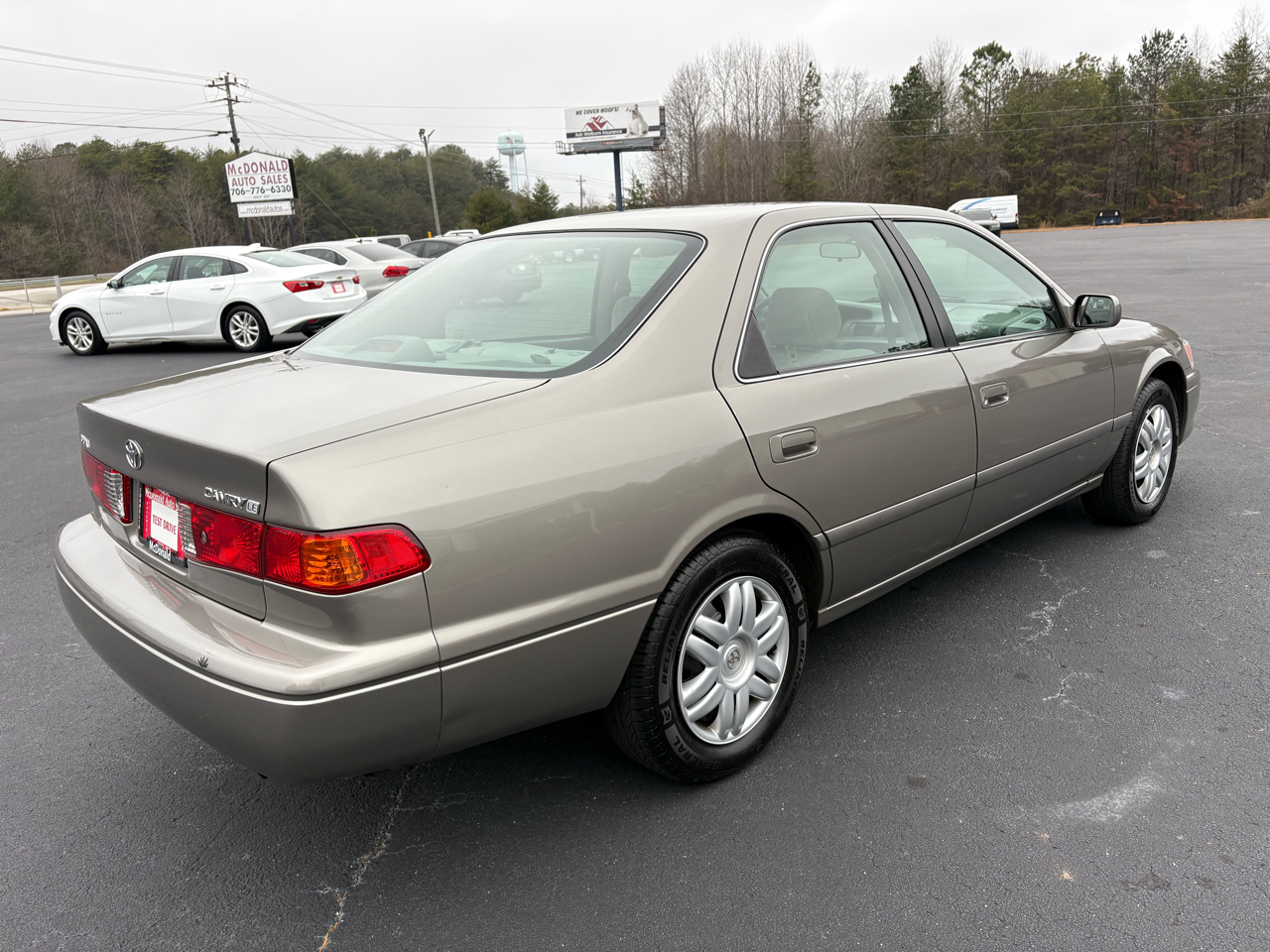 Toyota Camry LE 2000