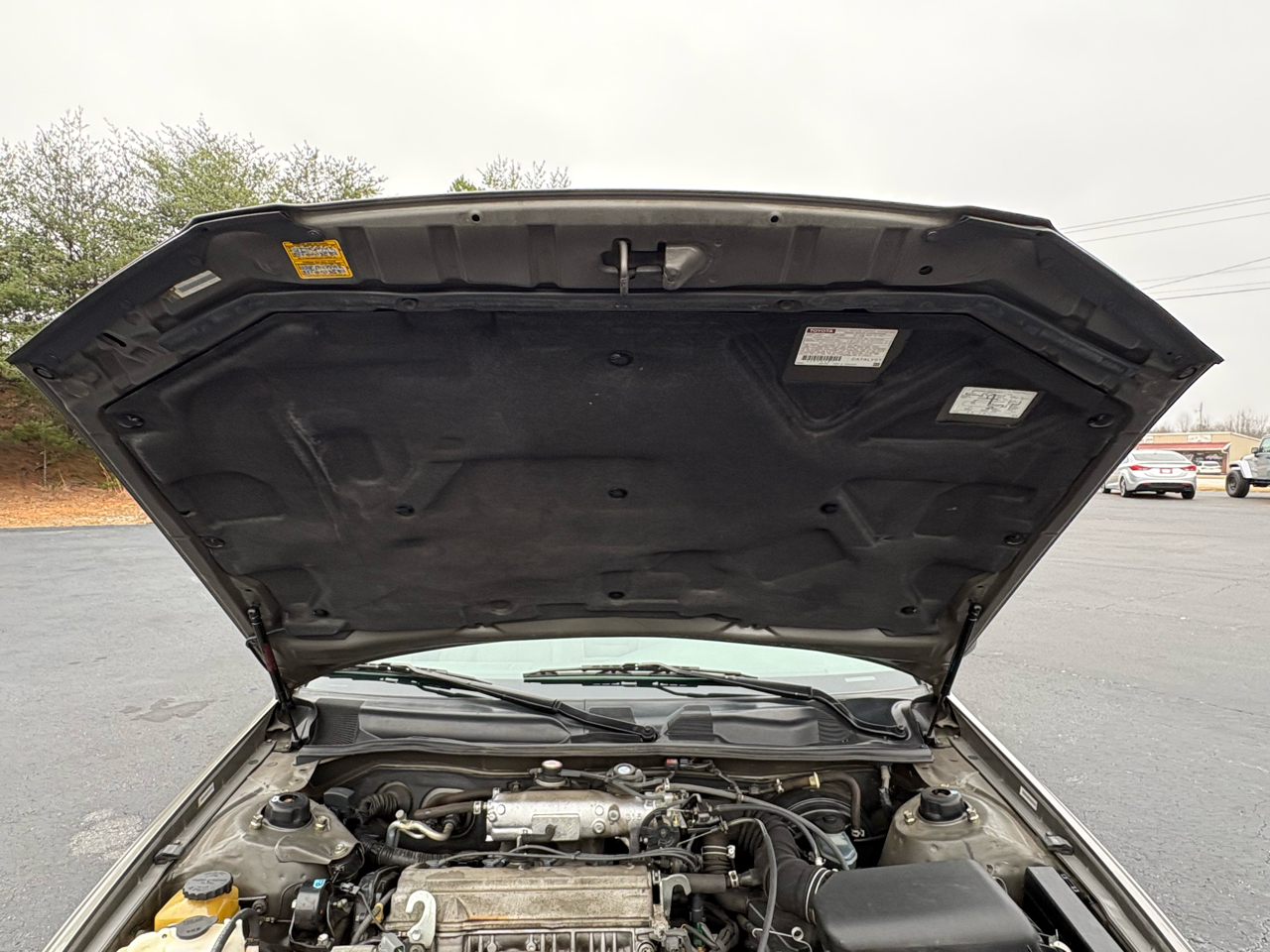 Toyota Camry LE 2000