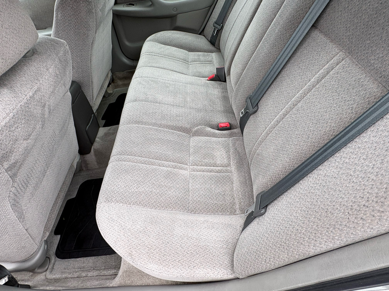 Toyota Camry LE 2000