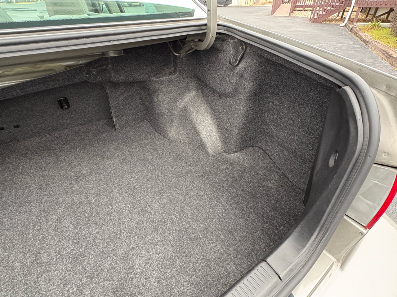 Toyota Camry LE 2000