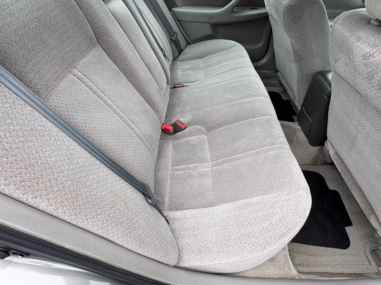 Toyota Camry LE 2000