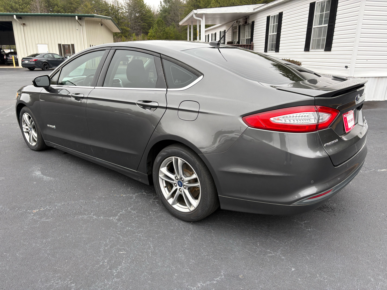Ford Fusion Hybrid SE 2016