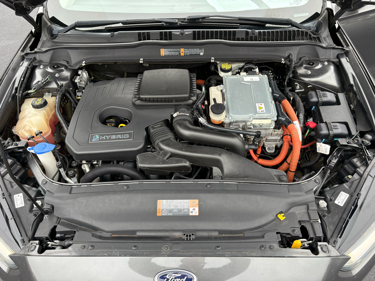 Ford Fusion Hybrid SE 2016