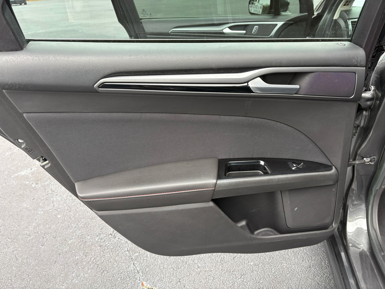 Ford Fusion Hybrid SE 2016